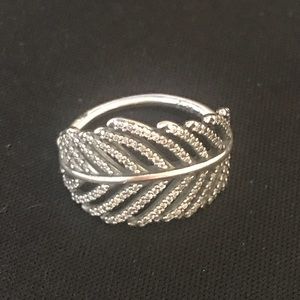 Pandora Light as a Feather ring Size 52